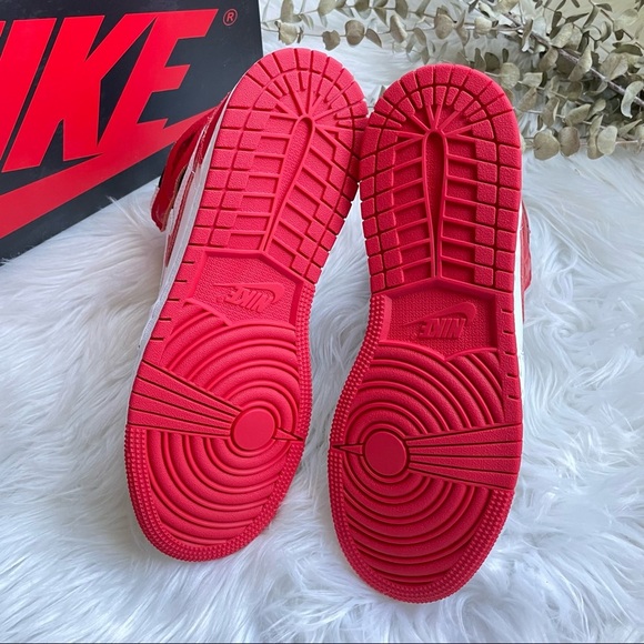 Nike Air Jordan 1 Retro High OG W8.5 7Y 575441-161 NIB - Picture 10 of 13